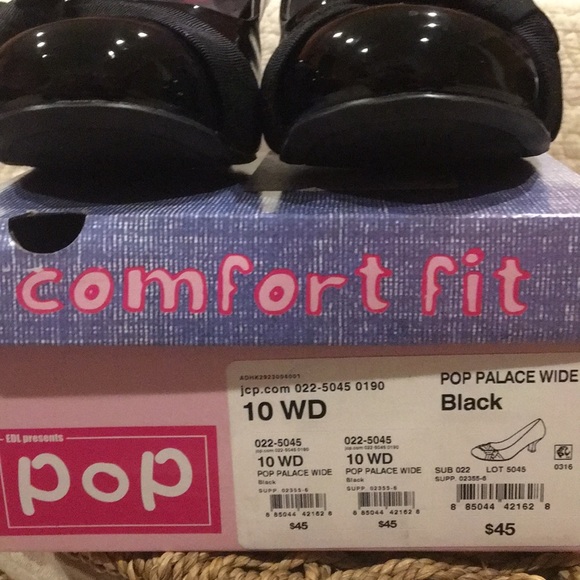 Patent leather spool heeled 2” shoes - Picture 4 of 4